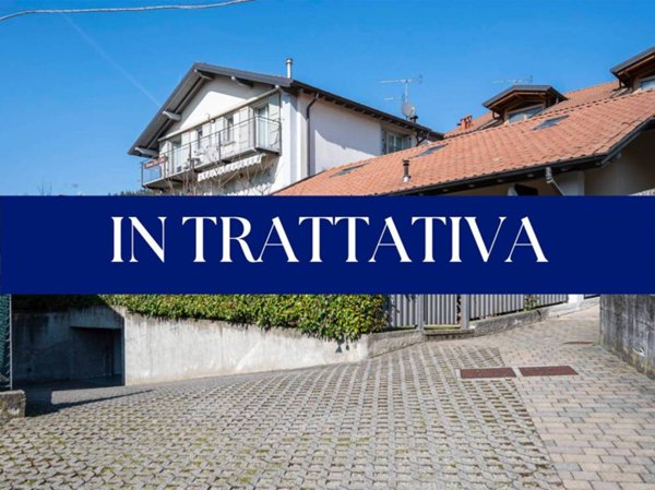 casa indipendente in vendita a Gavirate