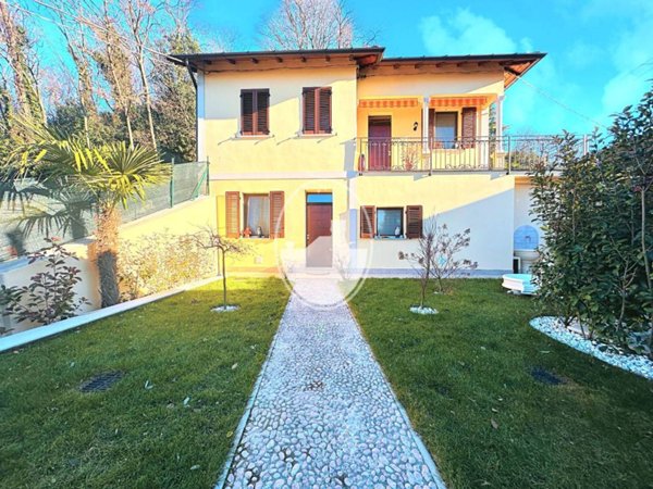 appartamento in vendita a Gavirate