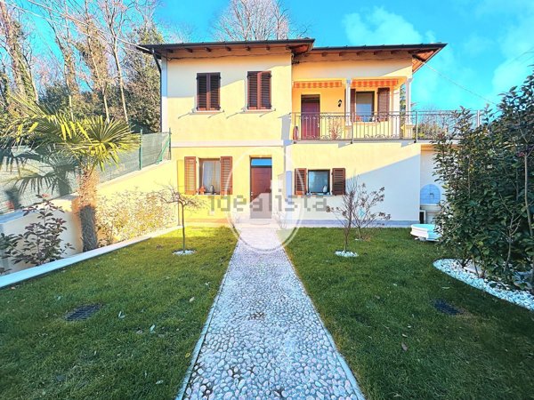 appartamento in vendita a Gavirate