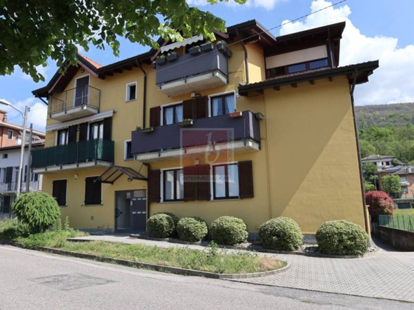 appartamento in vendita a Gavirate