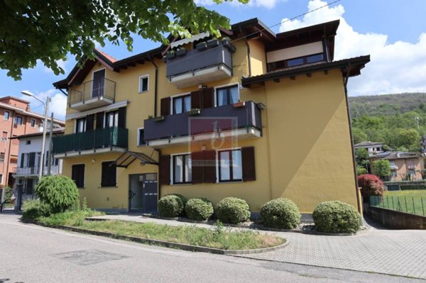 appartamento in vendita a Gavirate