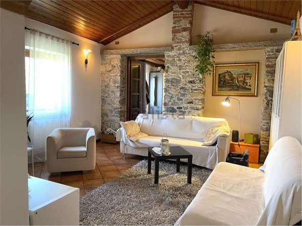 appartamento in vendita a Gavirate