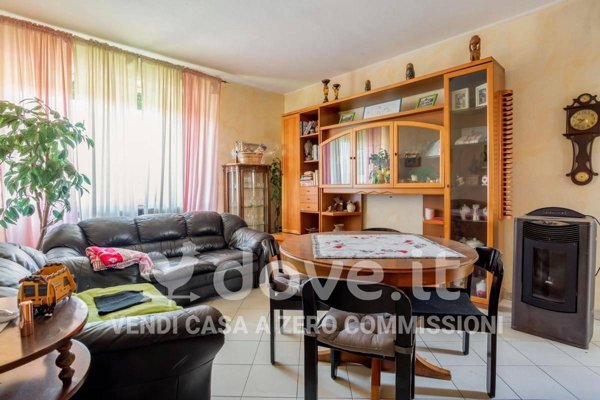 appartamento in vendita a Gavirate