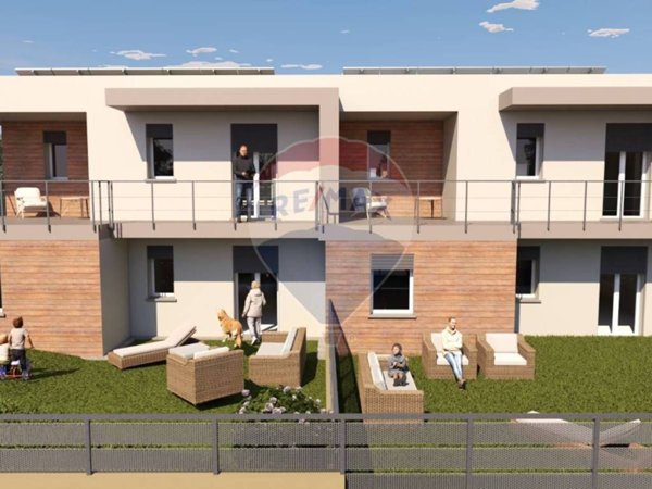 casa indipendente in vendita a Gavirate