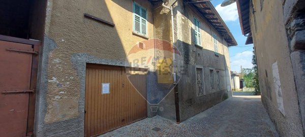 appartamento in vendita a Gavirate