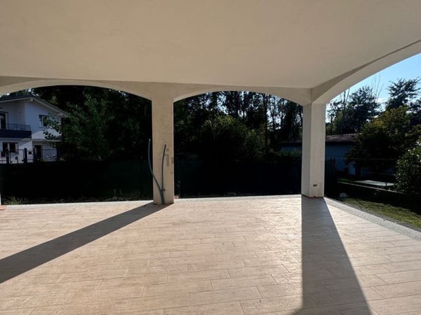appartamento in vendita a Gavirate