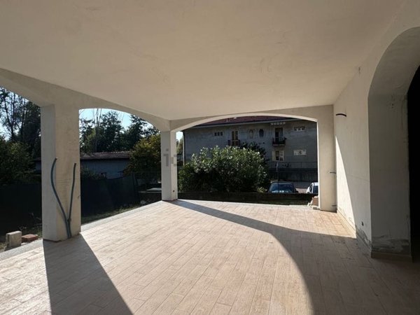 appartamento in vendita a Gavirate
