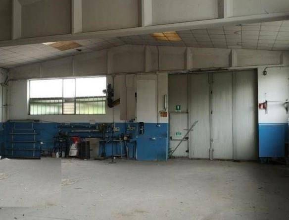 locale commerciale in vendita a Gavirate