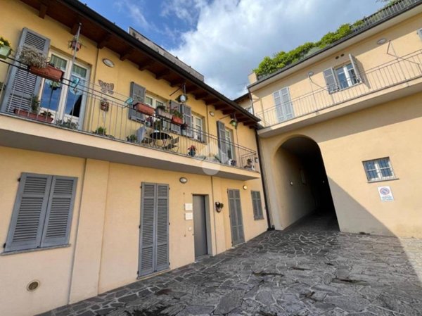 appartamento in vendita a Gavirate