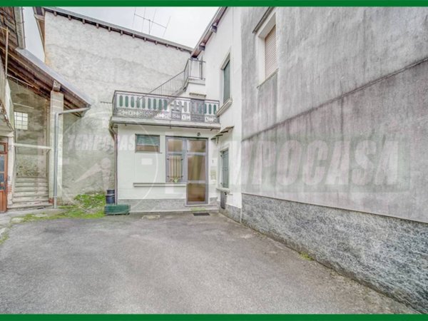 appartamento in vendita a Gavirate