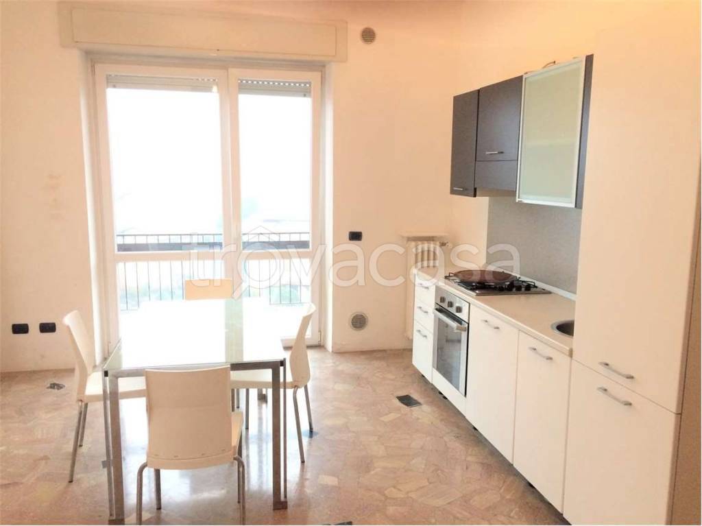appartamento in vendita a Gavirate