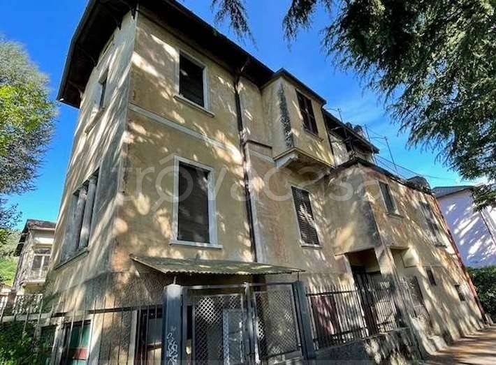 appartamento in vendita a Gavirate