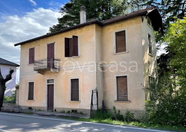 appartamento in vendita a Gavirate