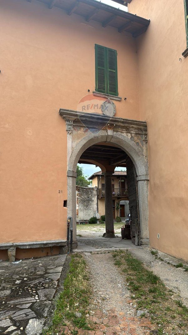 casale in vendita a Gavirate