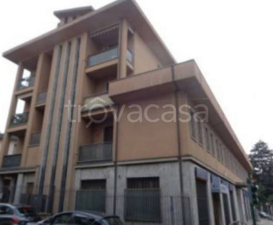 appartamento in vendita a Gavirate