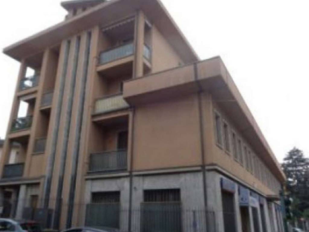 intera palazzina in vendita a Gavirate