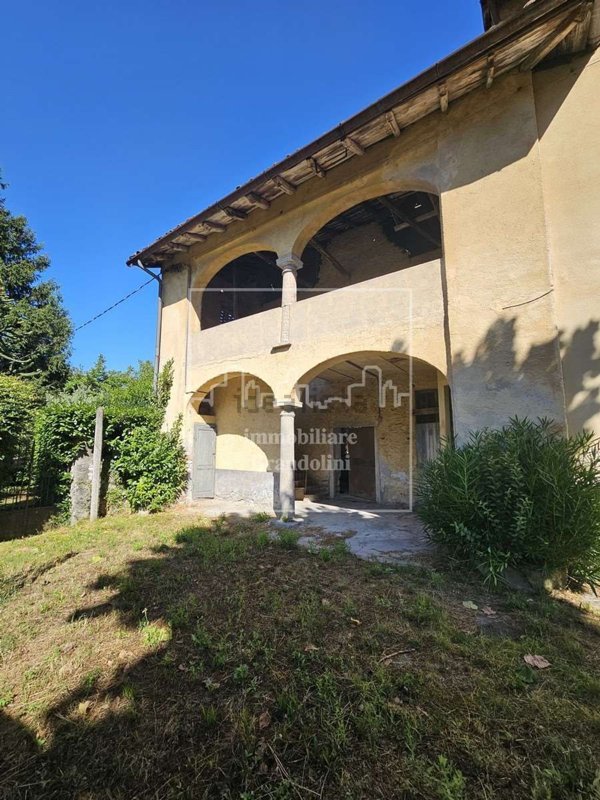 casale in vendita a Gavirate