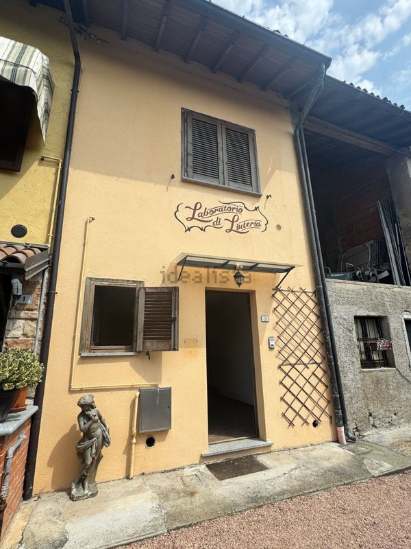 appartamento in vendita a Gavirate