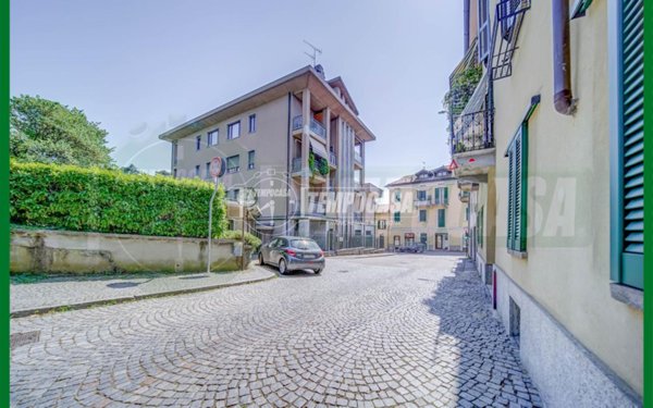 appartamento in vendita a Gavirate