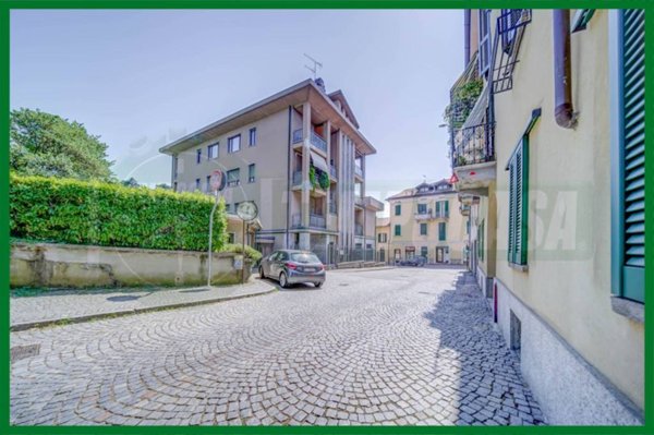 appartamento in vendita a Gavirate