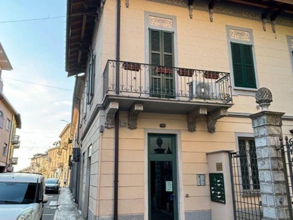 negozio in vendita a Gavirate