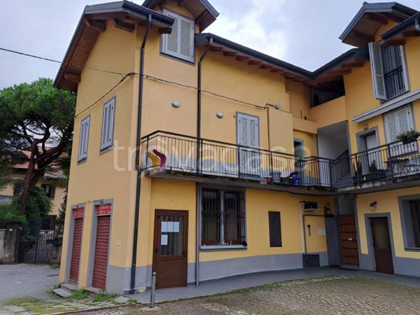 negozio in vendita a Gavirate