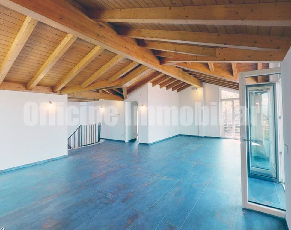 casa indipendente in vendita a Gavirate