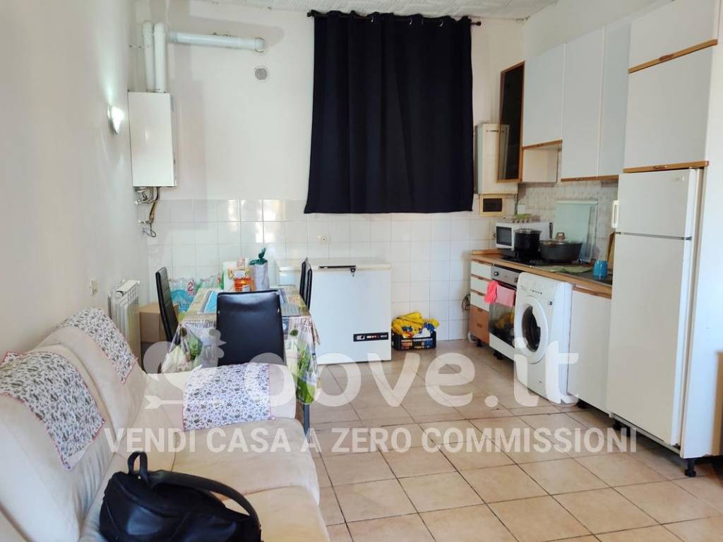 appartamento in vendita a Gavirate