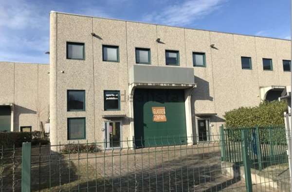 negozio in vendita a Gavirate