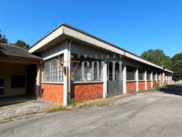 locale commerciale in vendita a Gavirate