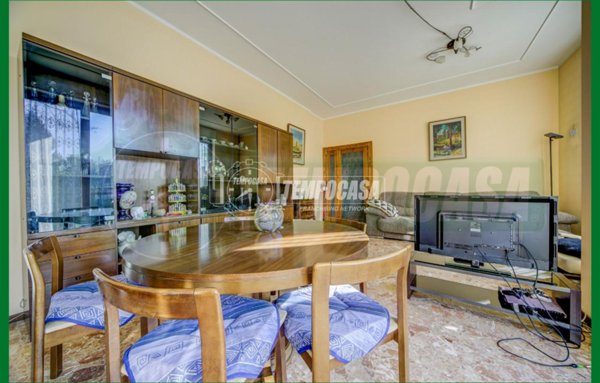 appartamento in vendita a Gavirate