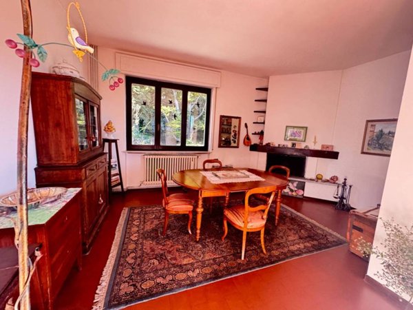 casa indipendente in vendita a Gavirate