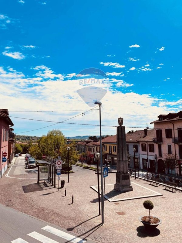 appartamento in vendita a Gavirate