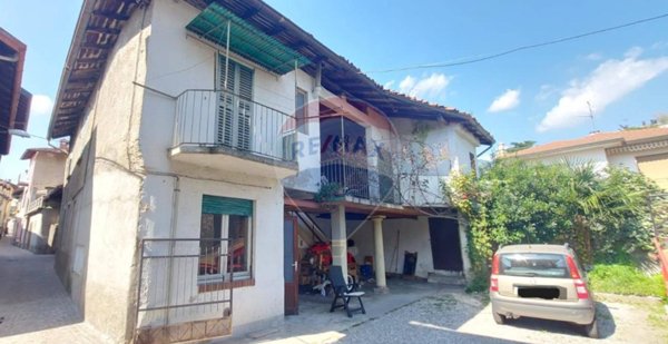 appartamento in vendita a Gavirate