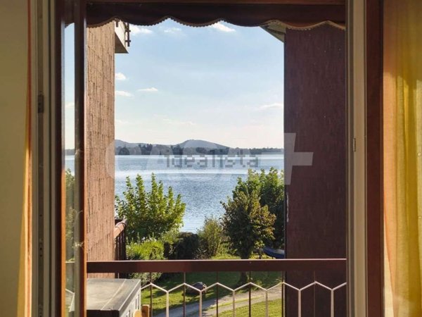 appartamento in vendita a Gavirate