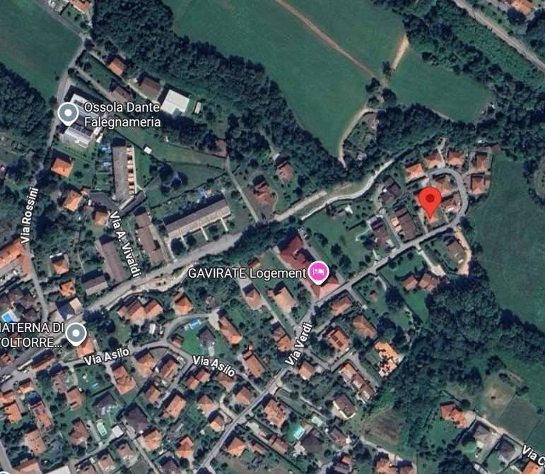 casa indipendente in vendita a Gavirate