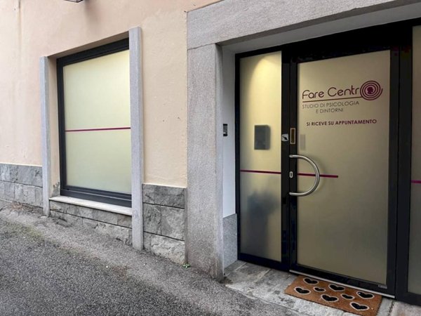 ufficio in vendita a Gavirate