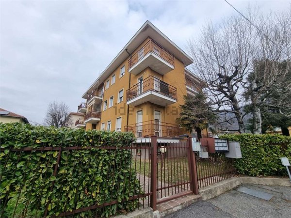 appartamento in vendita a Gavirate