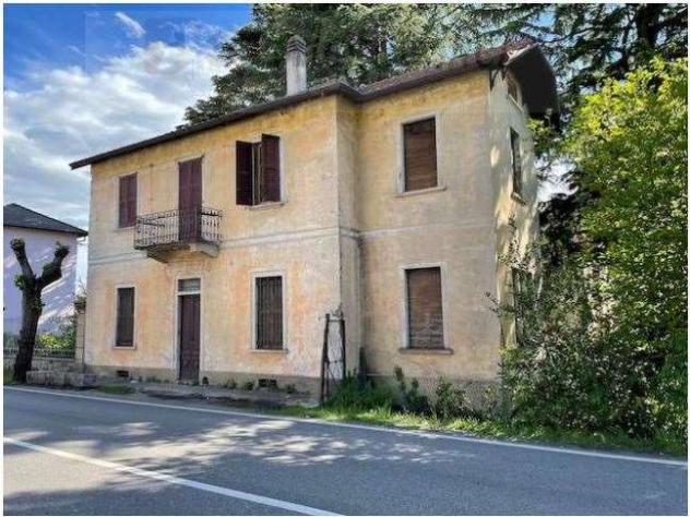 casa indipendente in vendita a Gavirate