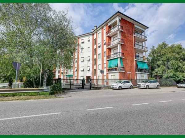appartamento in vendita a Gavirate