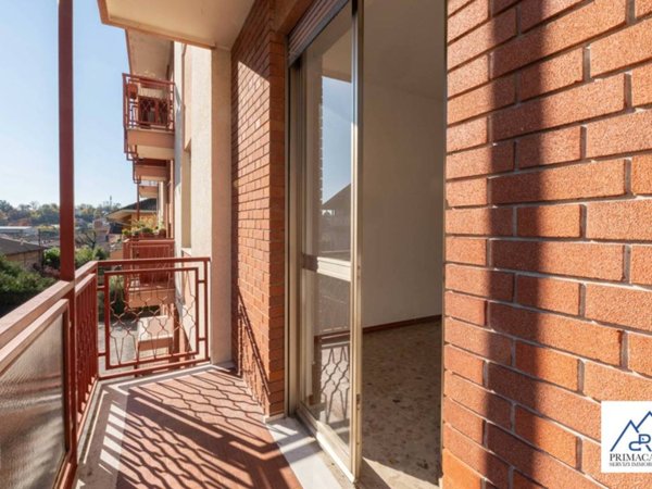 appartamento in vendita a Gavirate