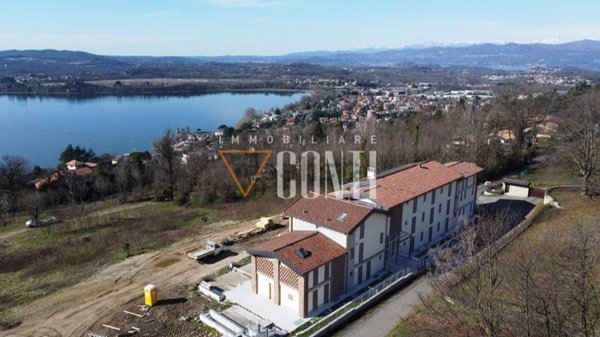 appartamento in vendita a Gavirate