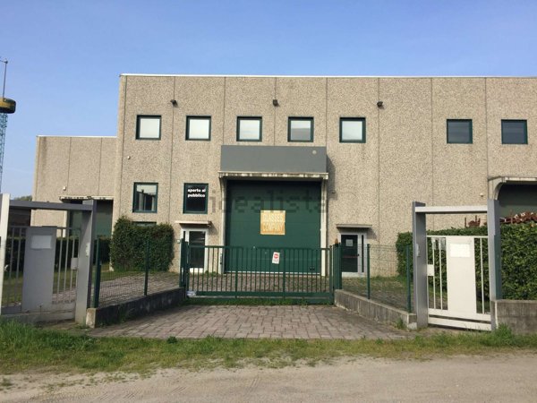 negozio in vendita a Gavirate