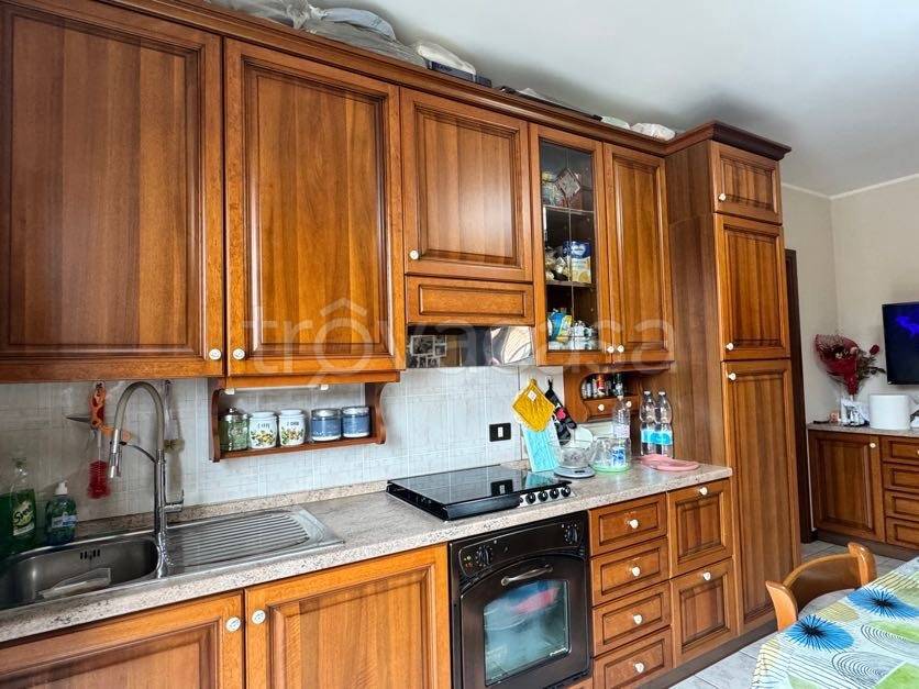 appartamento in vendita a Gavirate