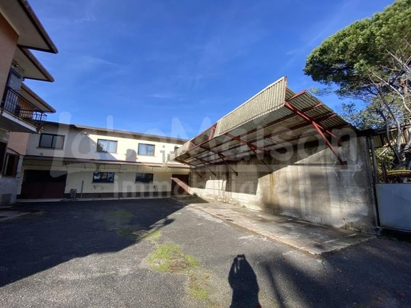 appartamento in vendita a Gavirate