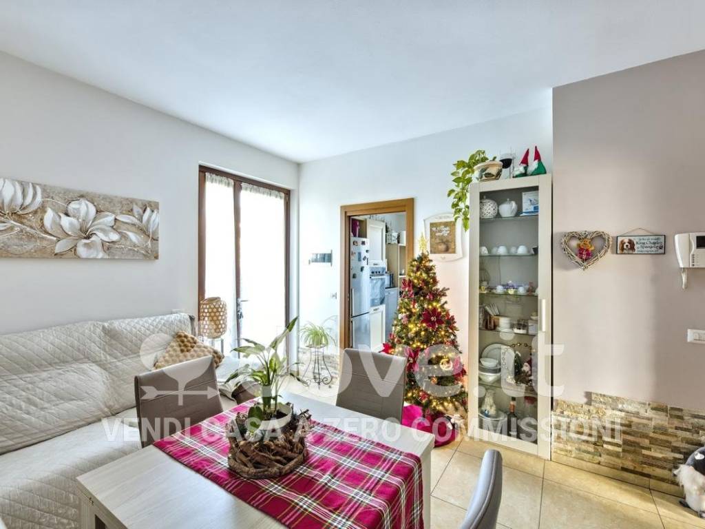 appartamento in vendita a Gavirate