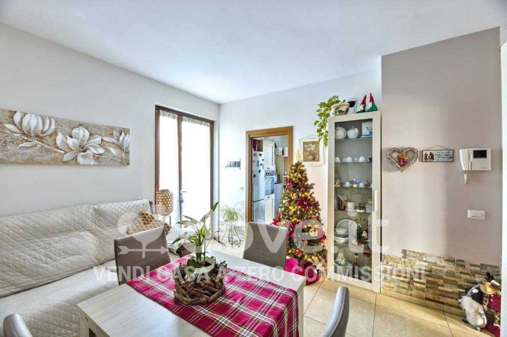 appartamento in vendita a Gavirate