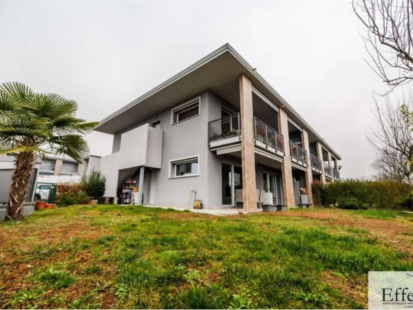 appartamento in vendita a Gavirate