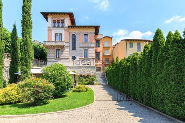 casa indipendente in vendita a Gavirate