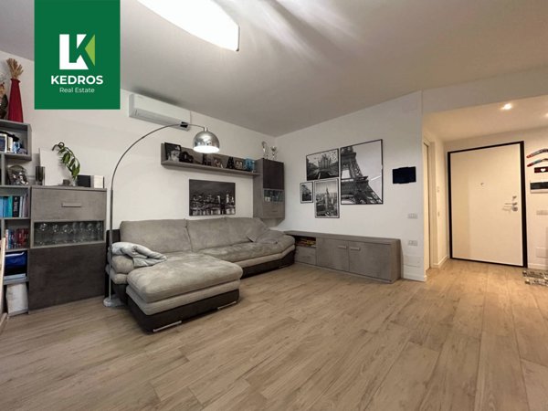 casa indipendente in vendita a Gavirate